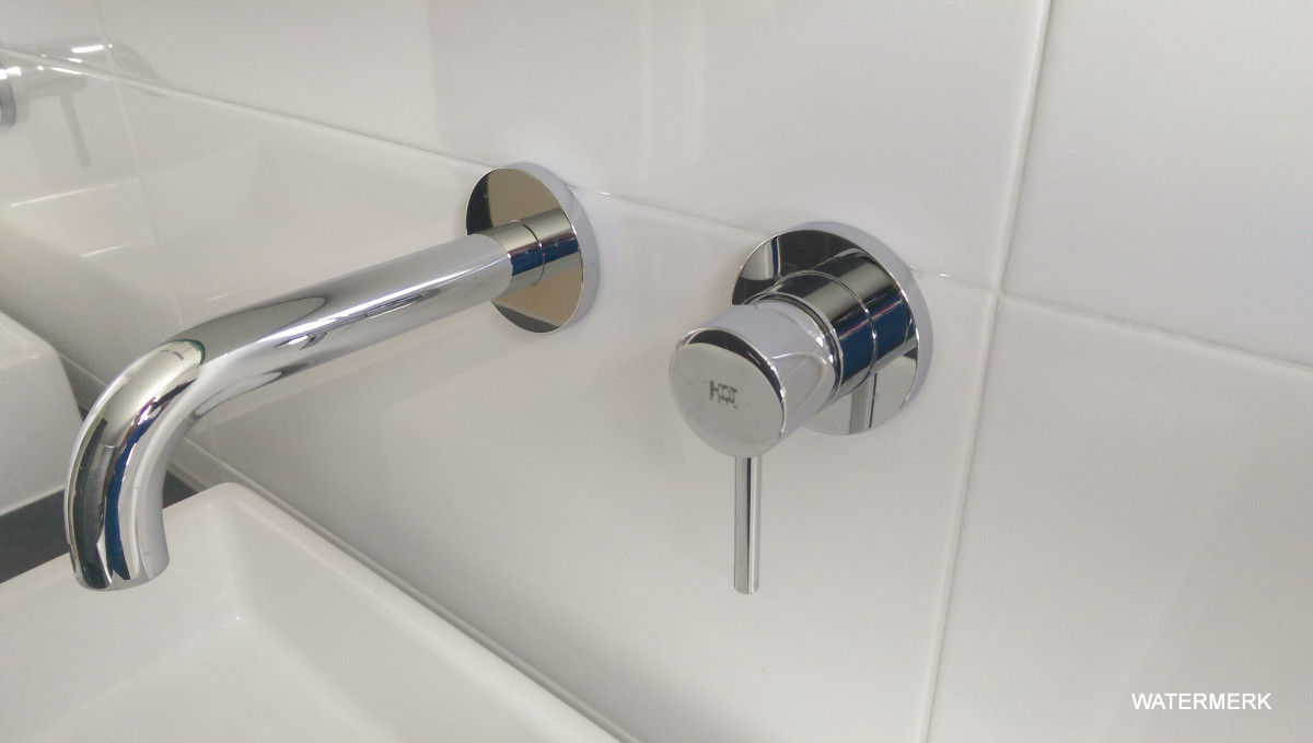 Wij komen altijd langs om de situatie te bekijken en uw wensen te Kleine Vierkante Badkamer ~ Wij komen altijd langs om de situatie te bekijken en uw wensen te